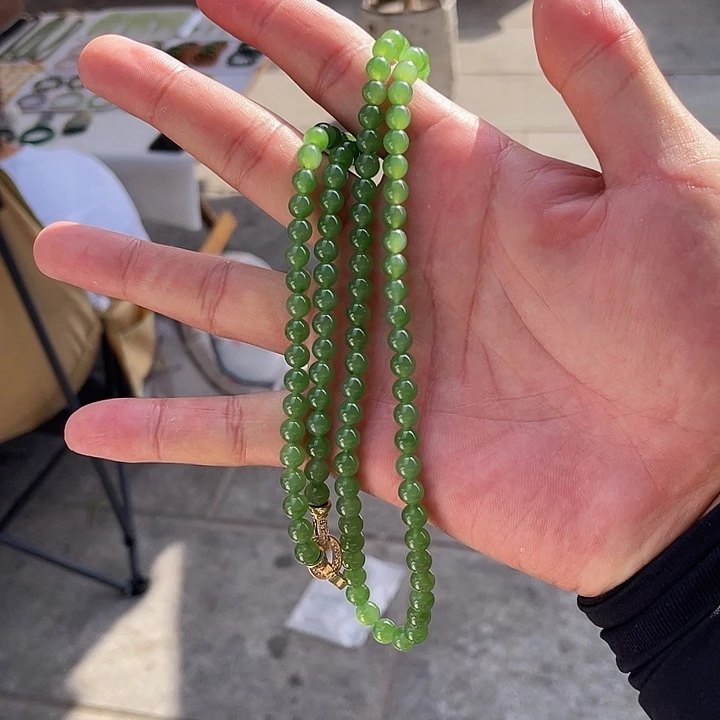 颈饰未镶嵌和田玉碧玉卡6色标级辣阳绿项链