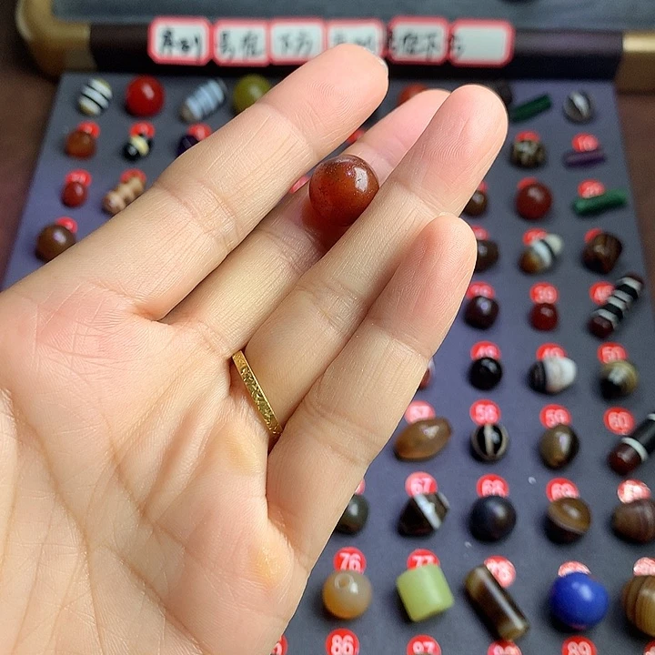 未镶嵌玛瑙/玉髓珠宝半成品山****