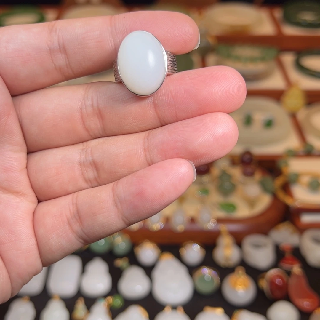 知***秋和田玉银S925镶嵌戒指