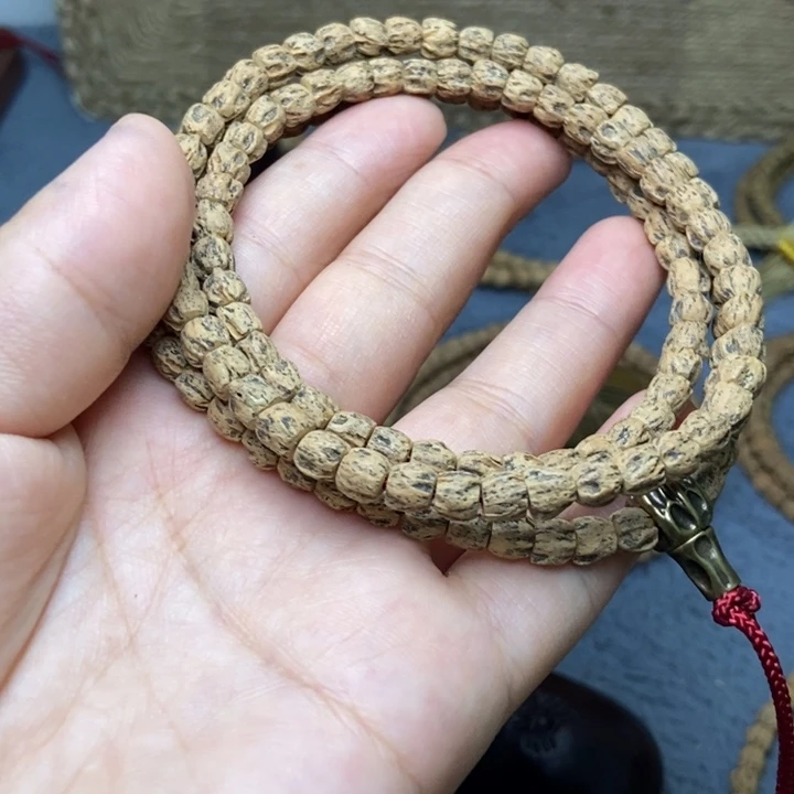 【闪购商品】吊坠柏香籽/百香籽