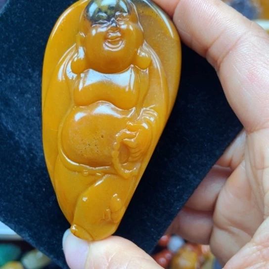 石英质玉（黄龙玉）未镶嵌颈饰