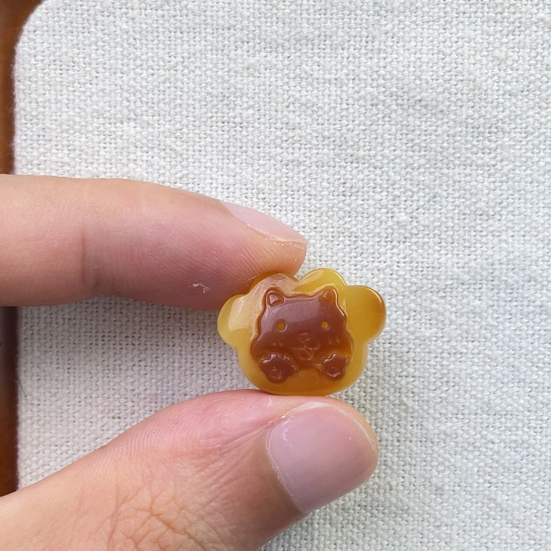 裸石琥珀未镶嵌猫抓