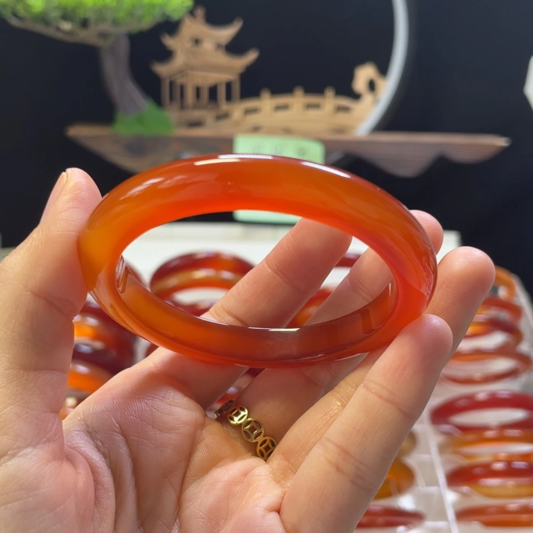 玛瑙/玉髓手镯未镶嵌宝****i