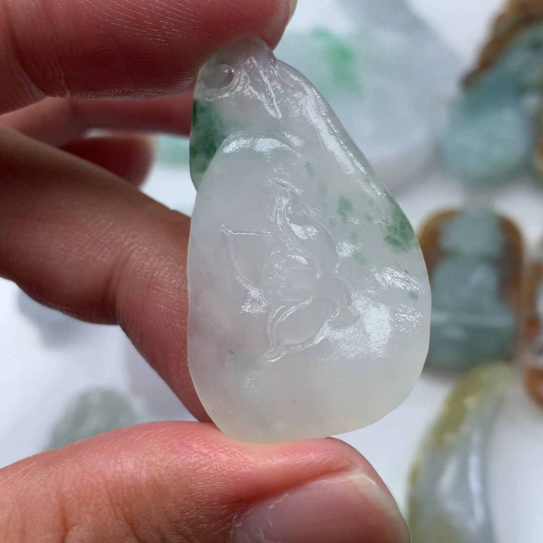 未镶嵌定制翡翠吊坠