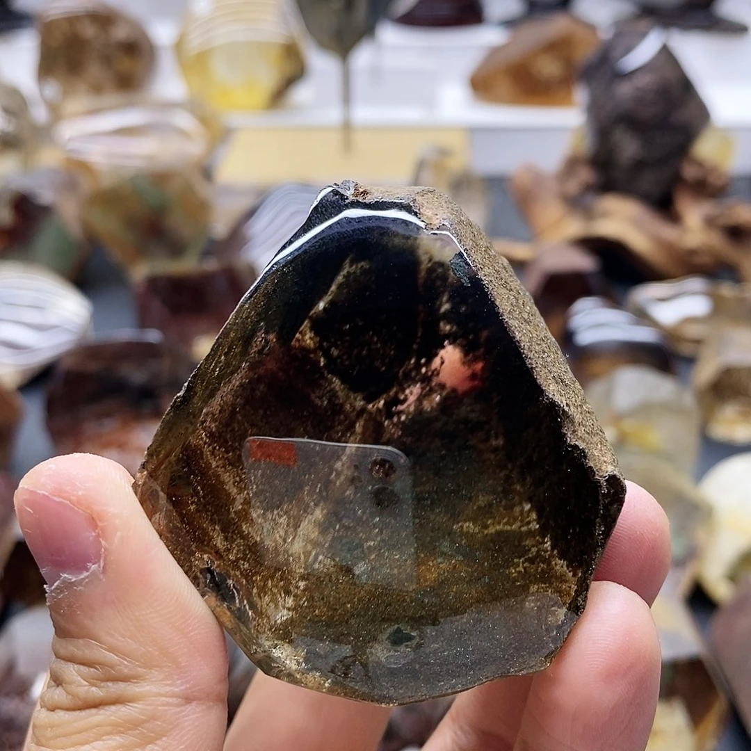 【闪购商品】车挂未镶嵌水晶月****床天然水晶原石