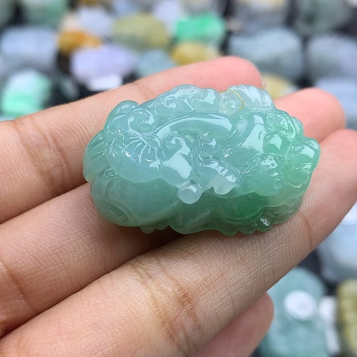 翡翠未镶嵌颈饰天然缅甸翡翠