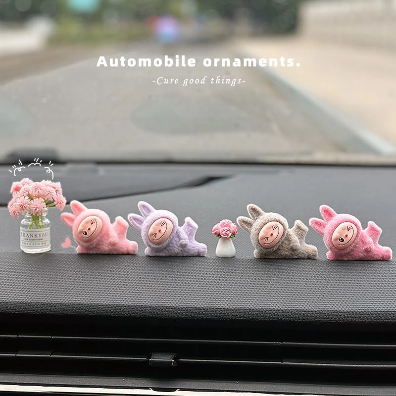 汽车内饰摆件中控台屏幕趴趴车内装饰用品可爱公仔车载电动车配饰