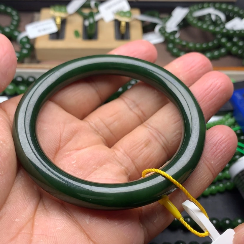 【闪购商品】未镶嵌手镯和田玉（碧玉）郝*婉60