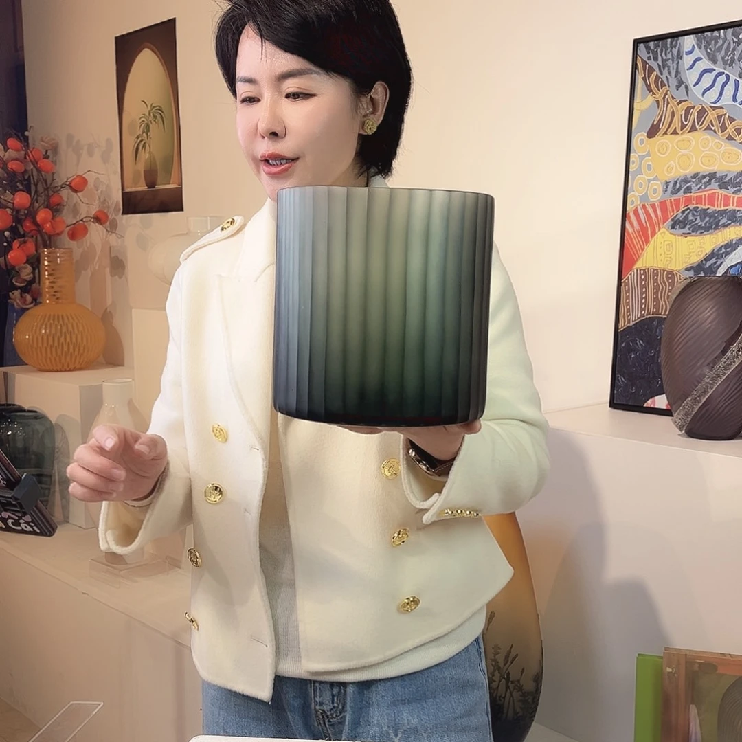 琉璃手工艺品磨刻