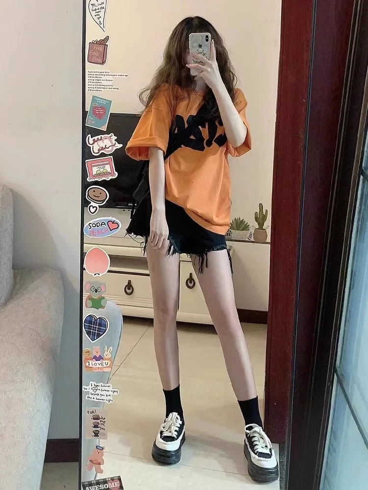 夏季盐系轻熟茶系穿搭一整套奶系减龄微胖显瘦遮肉上衣短裤套装