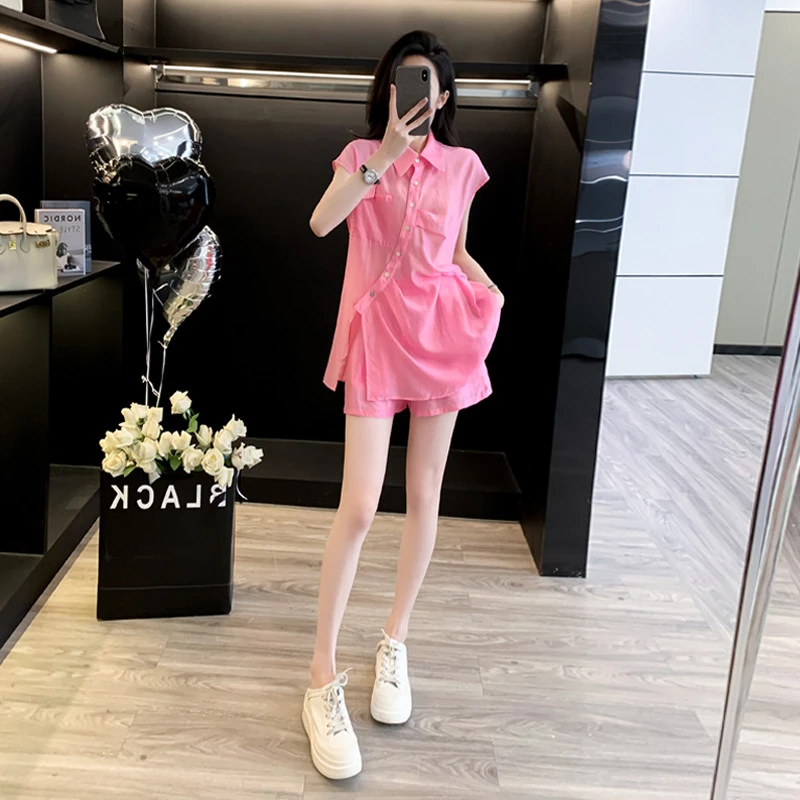 粉色小众不撞款套装女夏时尚休闲运动今年流行防晒衬衫短裤两件套