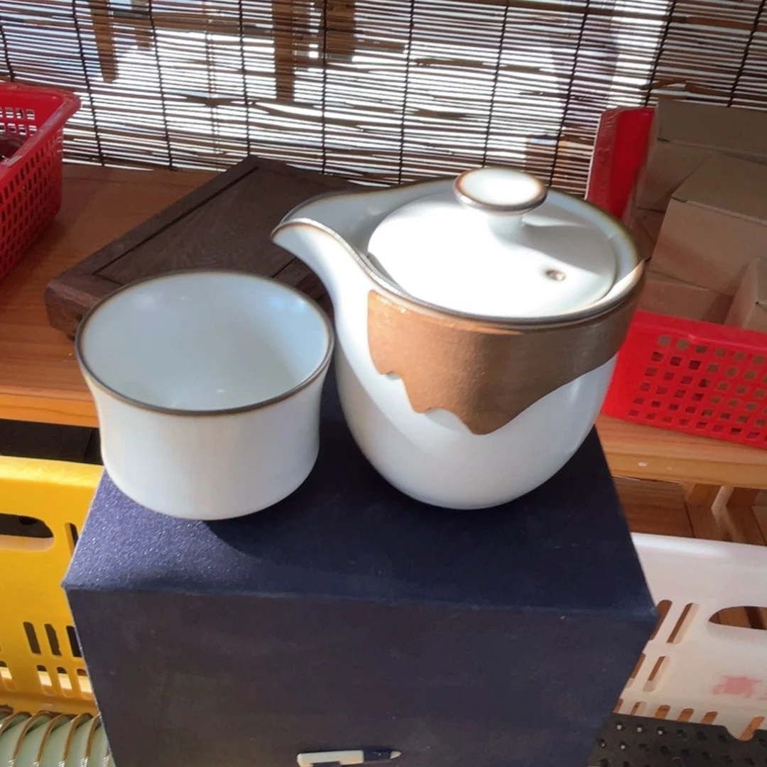 瓷片小微瑕。。。。。。。。。。