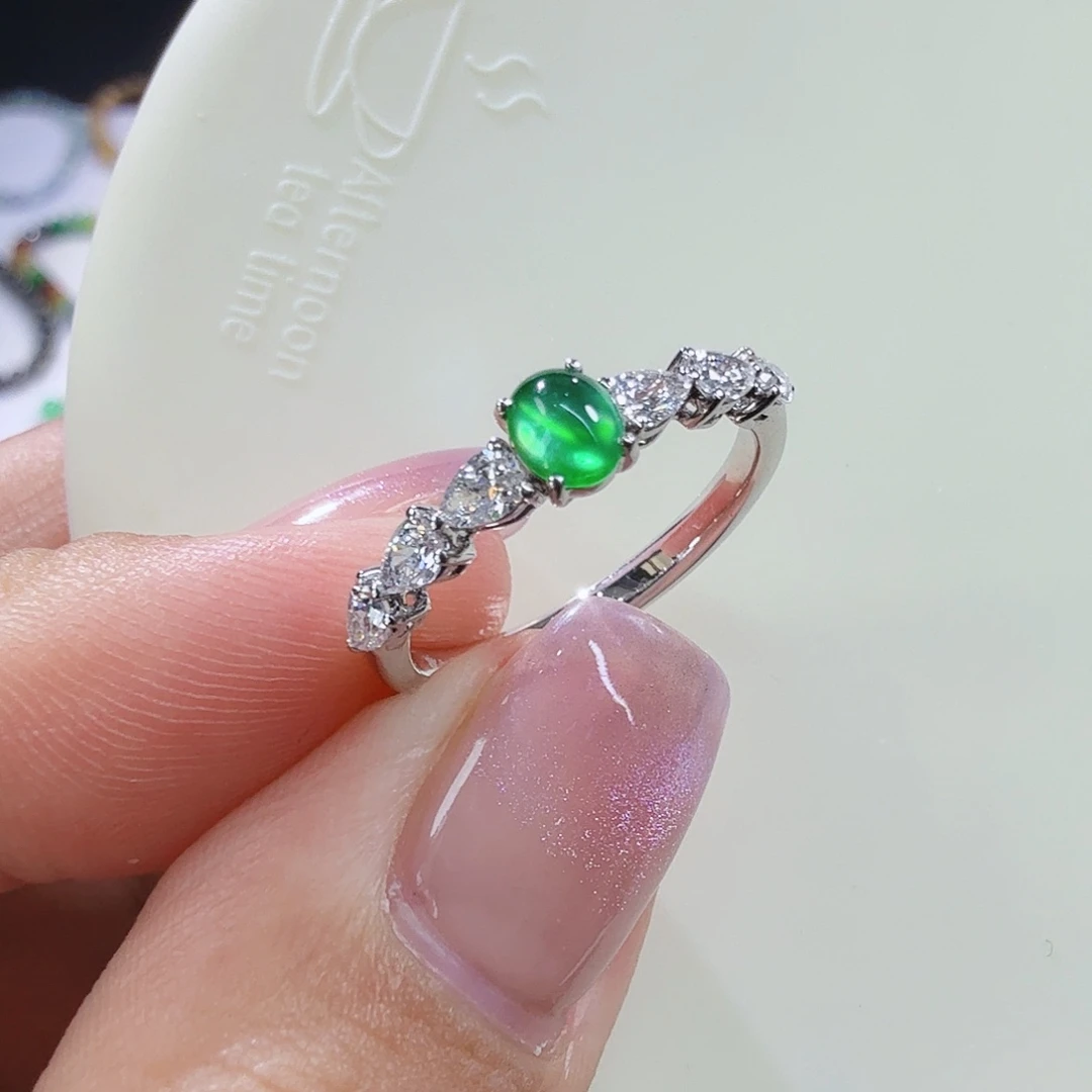 翡翠18K金镶嵌颈饰冷光系列