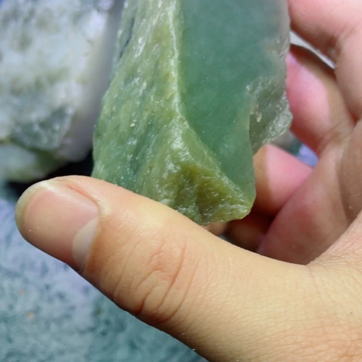和田玉未镶嵌珠宝半成品