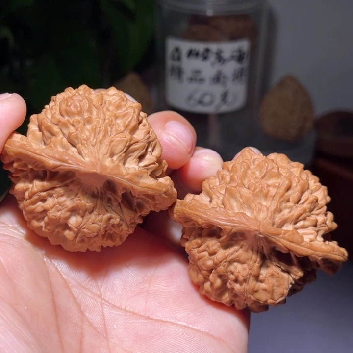 文玩核桃吊坠            50