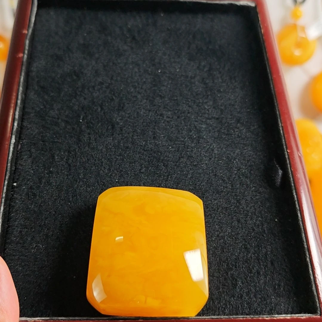 蜜蜡吊坠(赠链)未镶嵌
