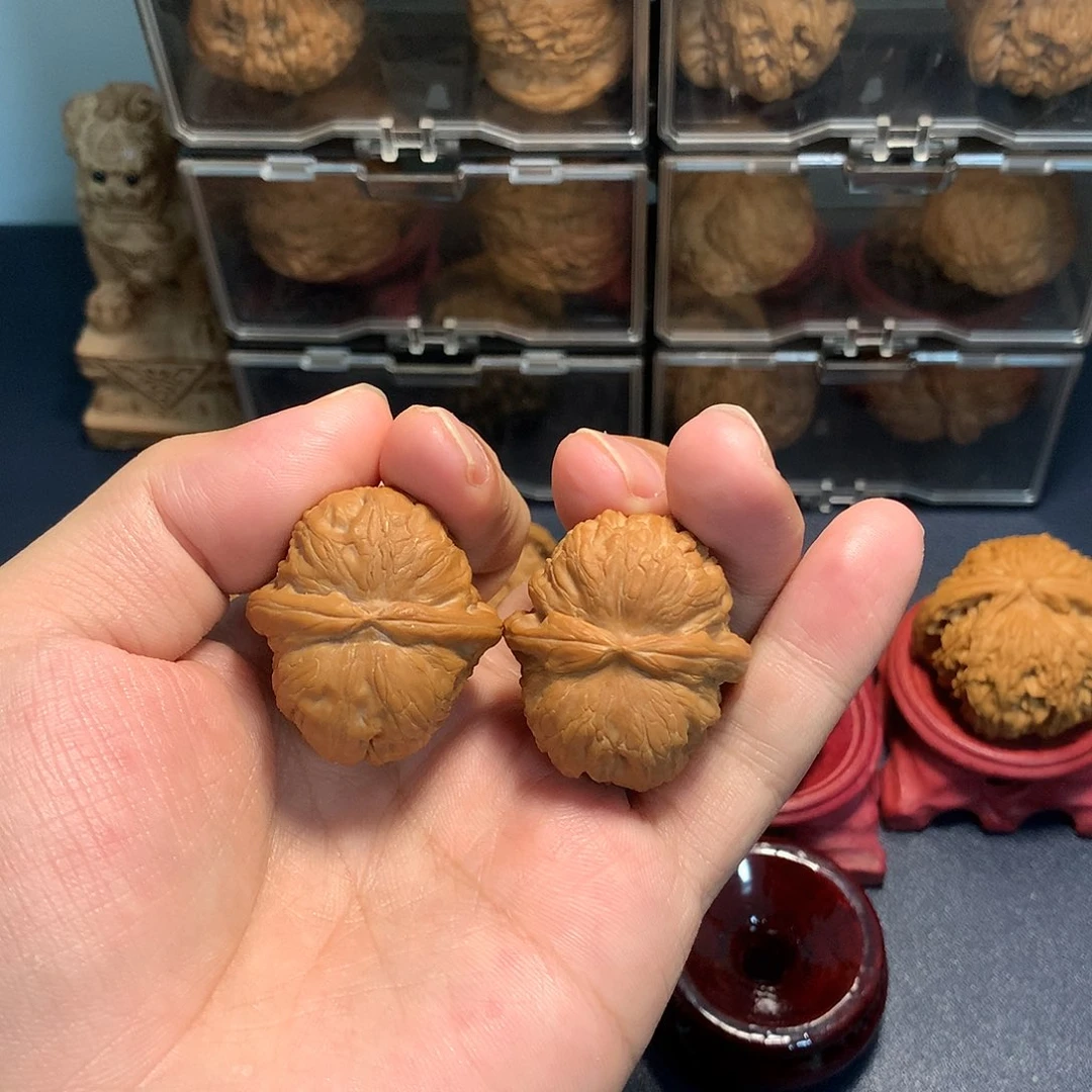 文玩核桃吊坠小金锭子