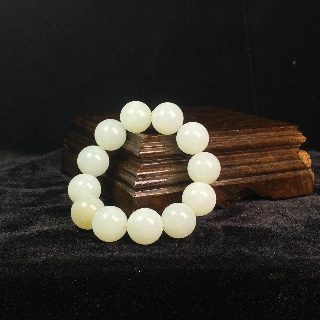 A13-禅莲宝持 和田玉