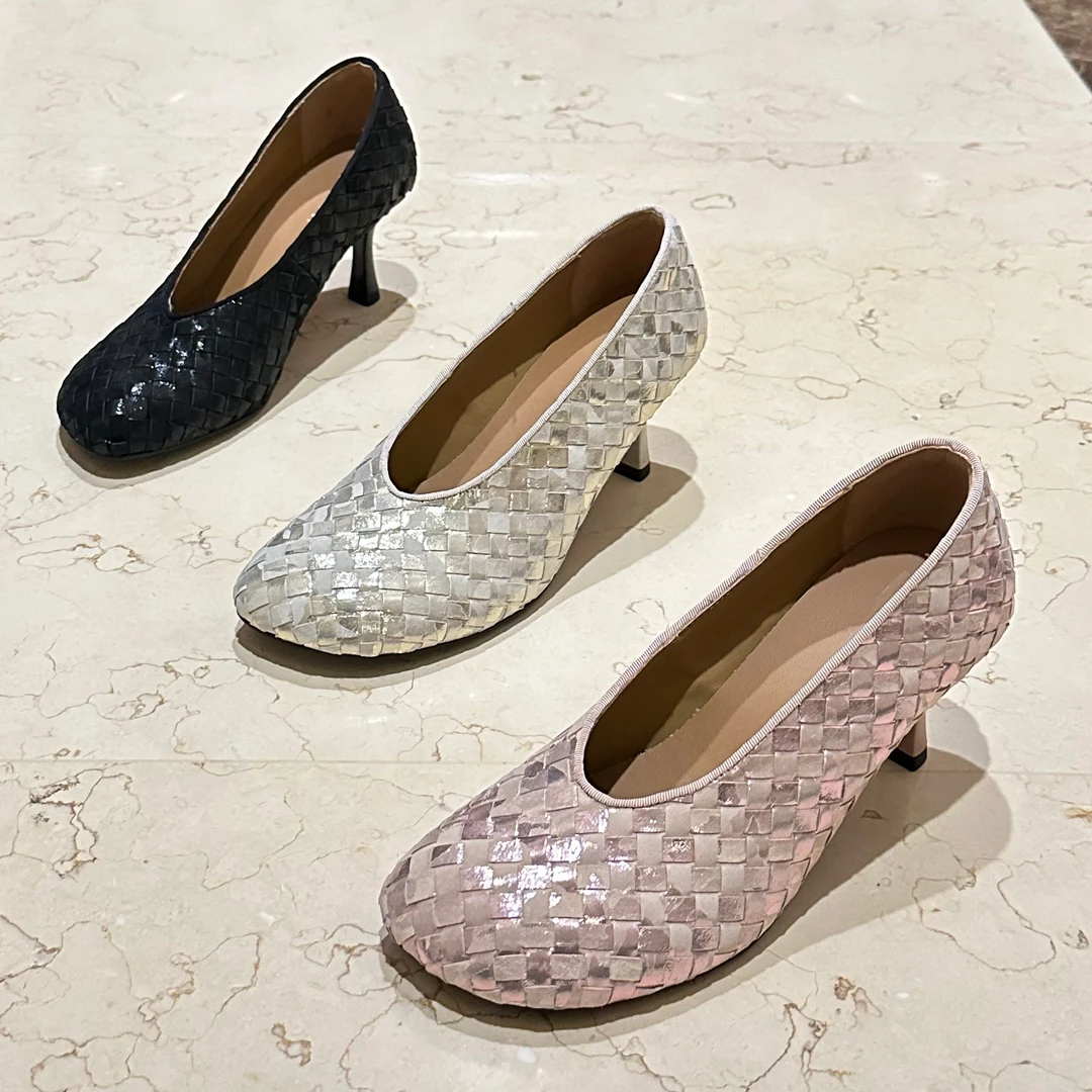 2025年夏季手工编织巨软羊皮圆头细跟轻奢风一脚蹬浅口复古女皮鞋