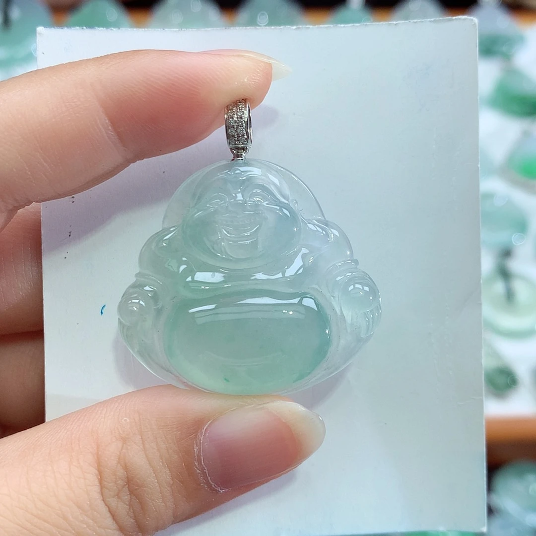翡翠18K金镶嵌颈饰佛