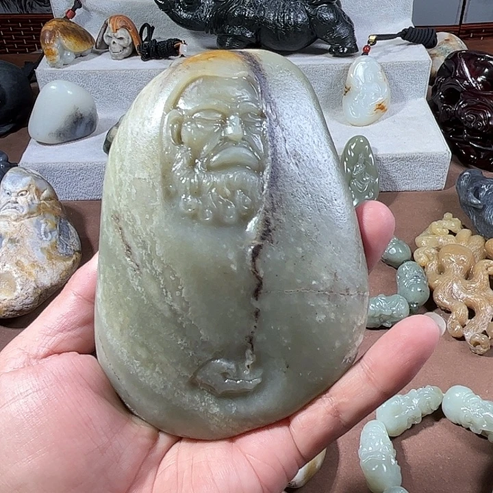 飞***烟和田玉未镶嵌摆件