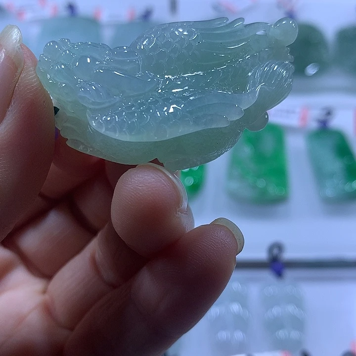 翡翠未镶嵌颈饰天然翡翠吊坠A货