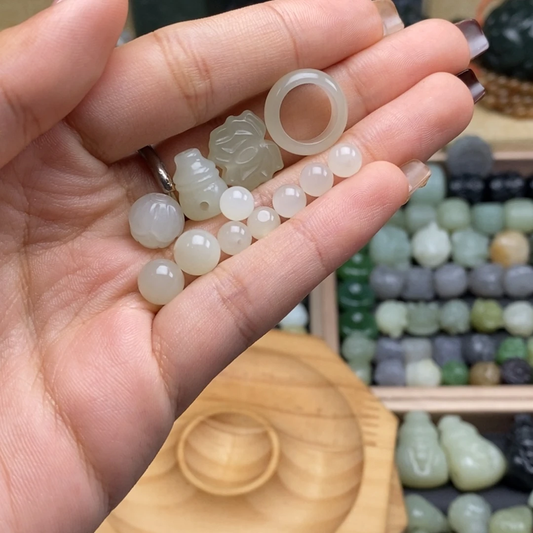 和田玉未镶嵌珠宝半成品