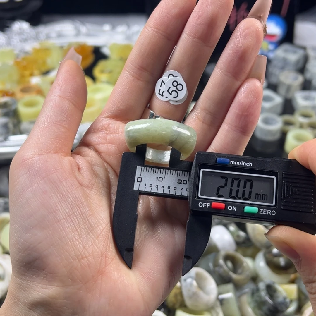 蛇纹石玉未镶嵌戒指