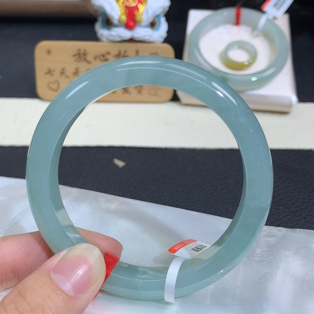 翡翠未镶嵌手镯311