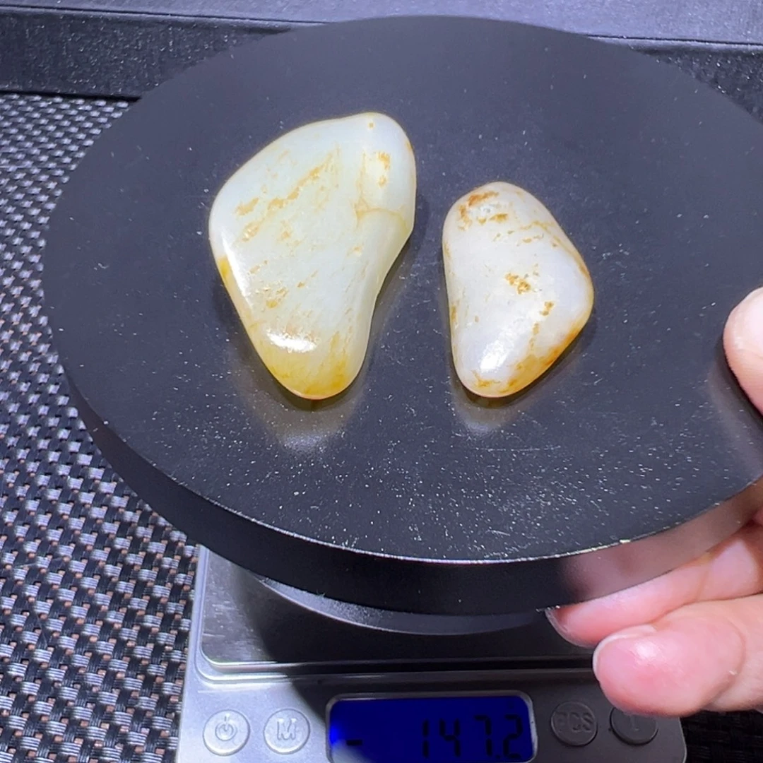 吊坠(不含链)未镶嵌和田玉（子料）40