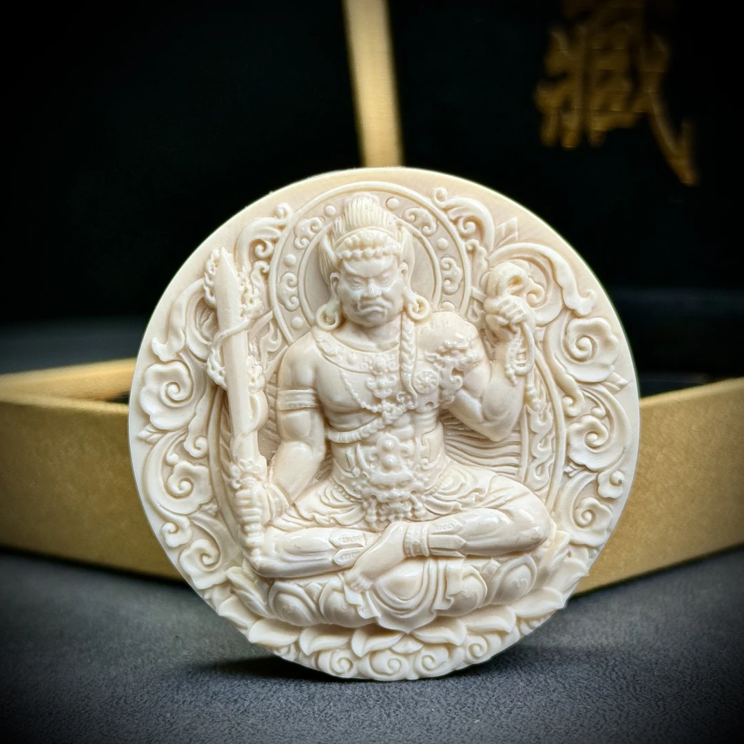 W1054天然猛犸牙 圆牌不动冥王雕刻牌54x20mm支持鉴定 假一罚四