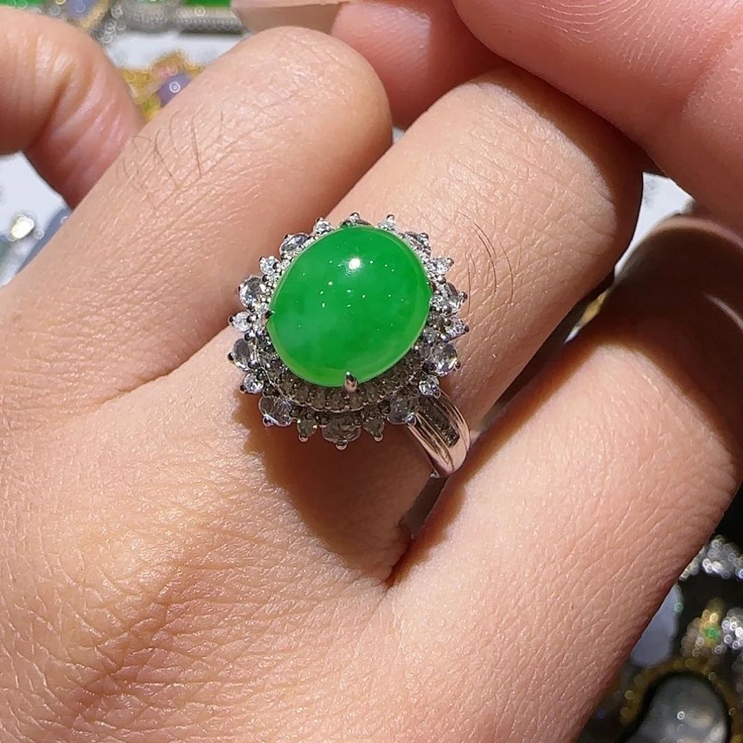 【闪购商品】18K金镶嵌戒指翡翠天然