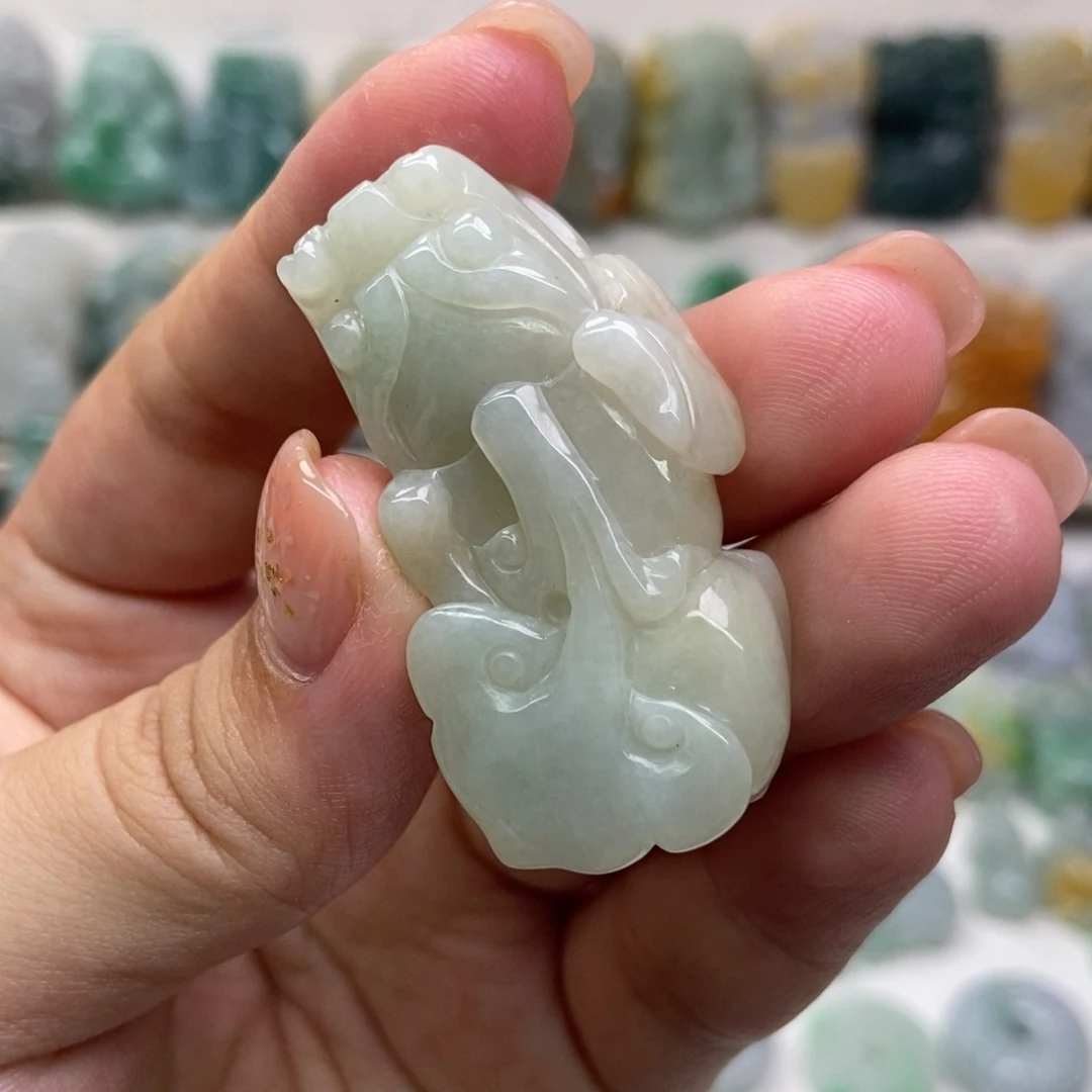 吊坠(赠链)未镶嵌翡翠