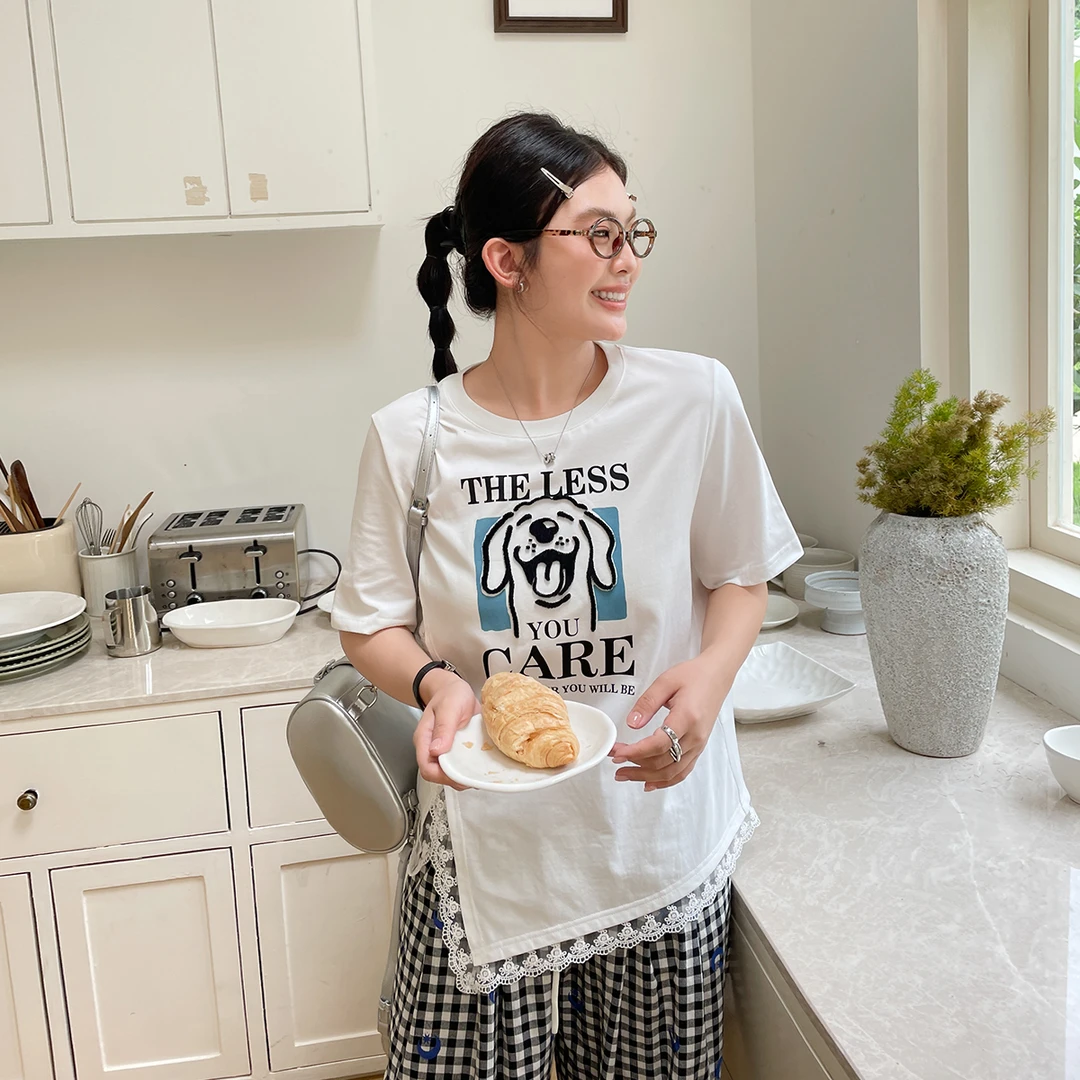 BUMENYLEE大码女装白色蕾丝小狗T恤夏季新款小众设计感宽松上衣