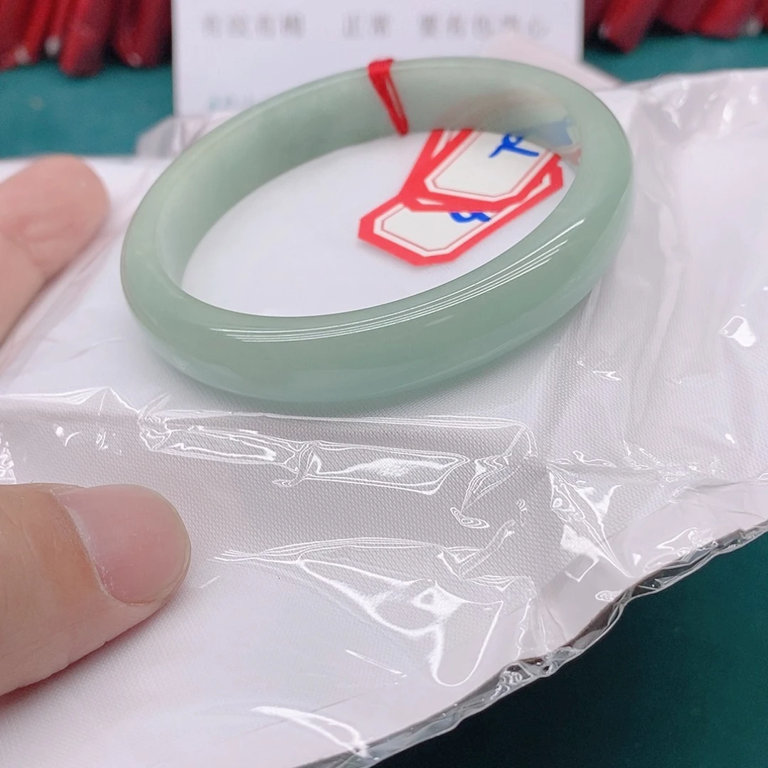 翡翠手镯未镶嵌七*799999999