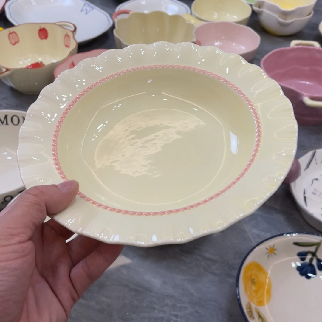 陶瓷微瑕餐具介意勿拍，满18飞！