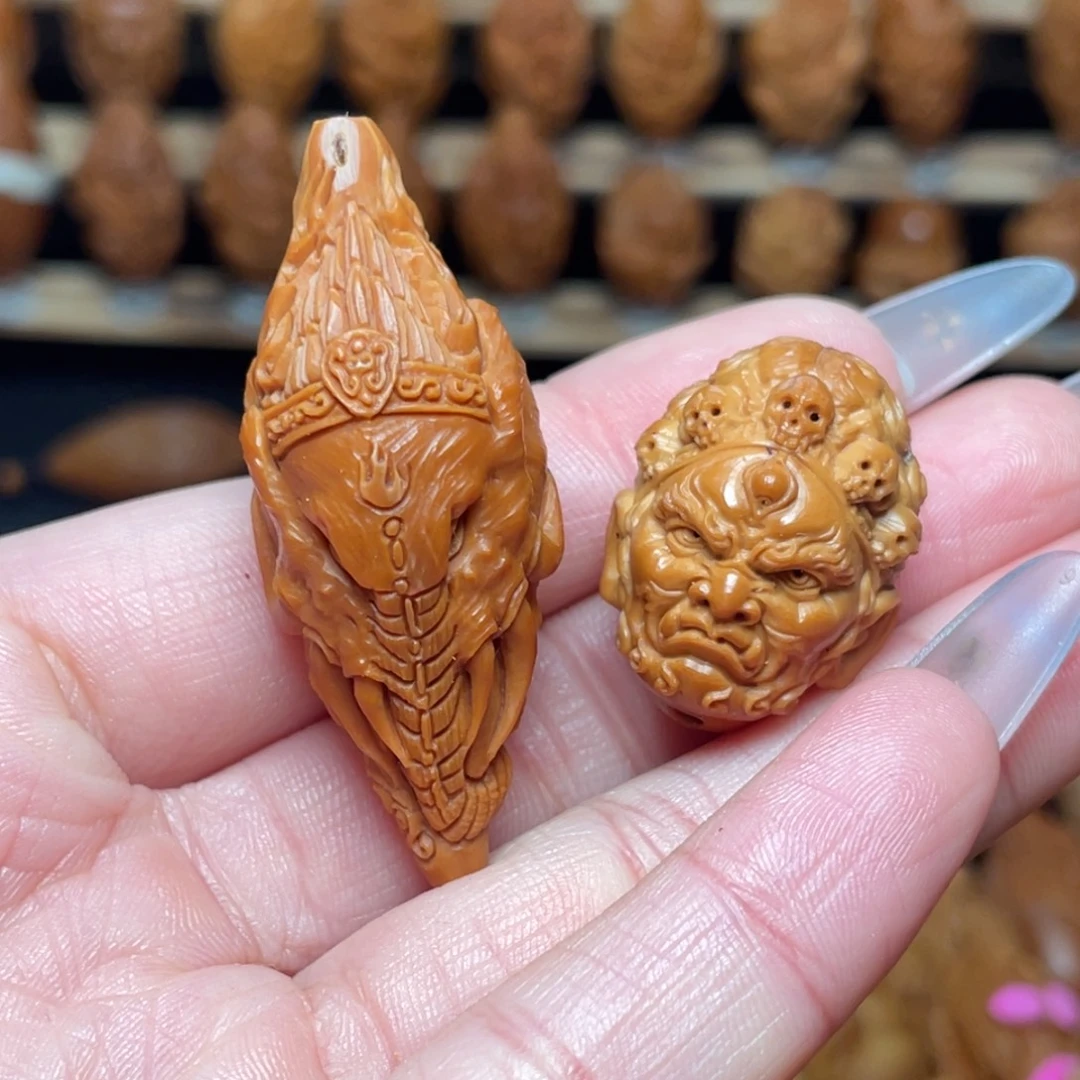 沈***生橄榄核把件象神大黑天三通