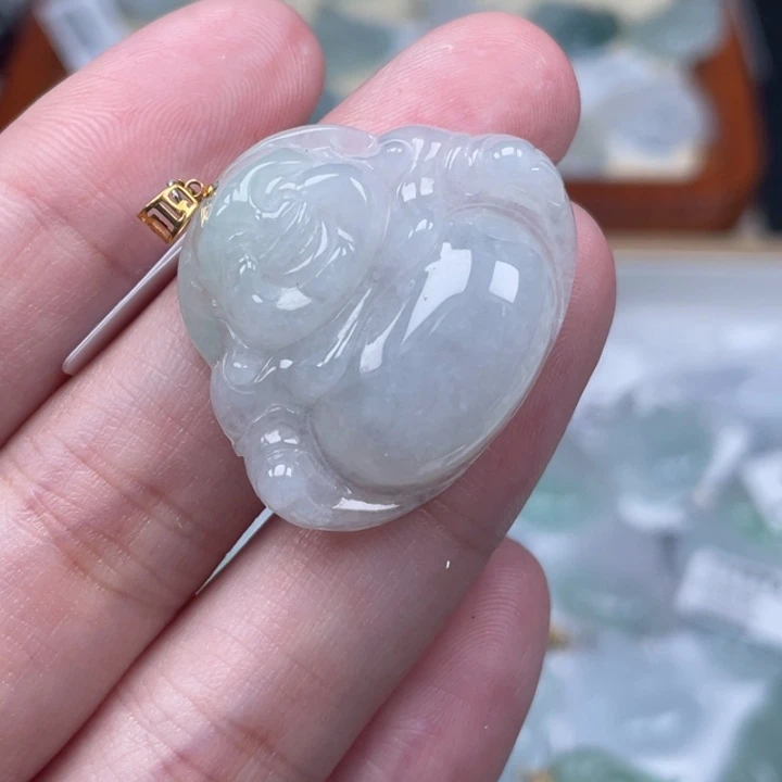 翡翠18K金镶嵌颈饰佛公