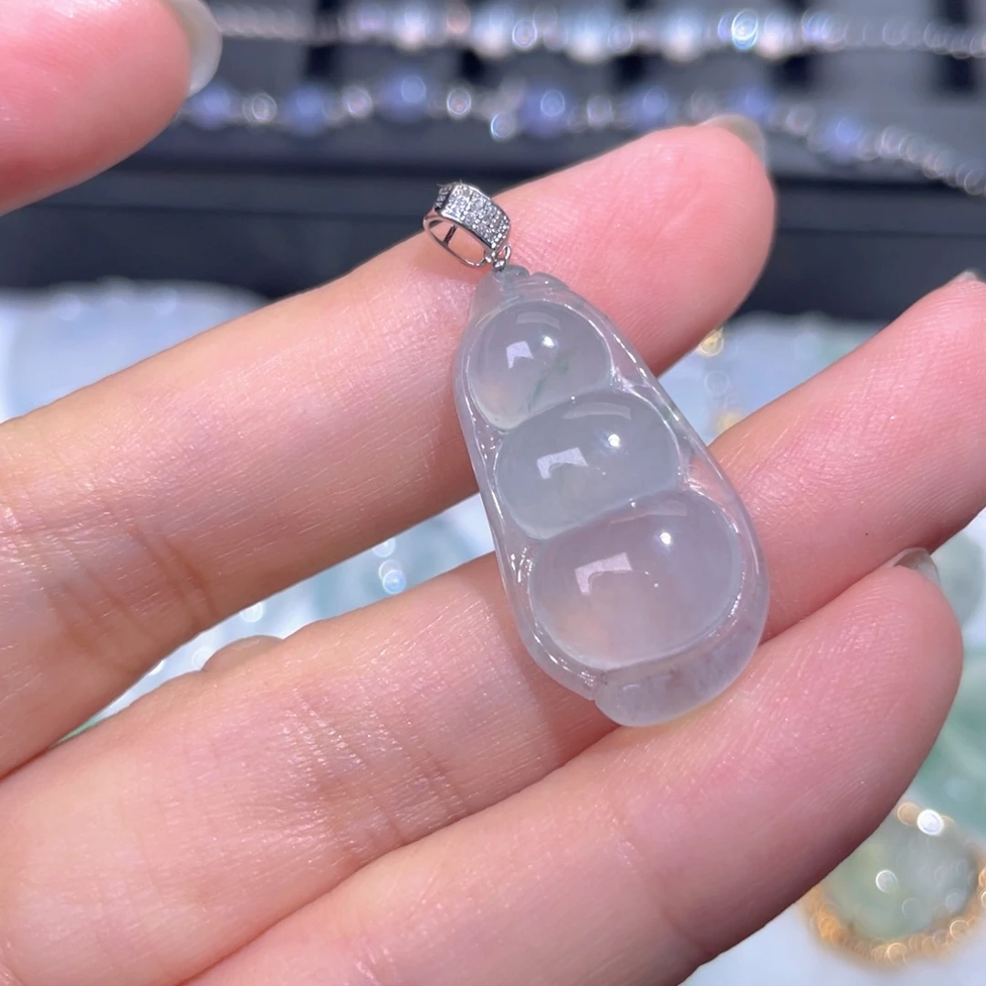 颈饰18K金镶嵌翡翠翡翠