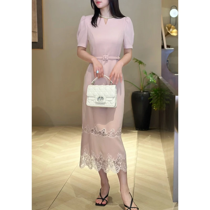 M2090气质百搭下摆蕾丝设计小v领腰带连衣裙 裙长120 款号S51752