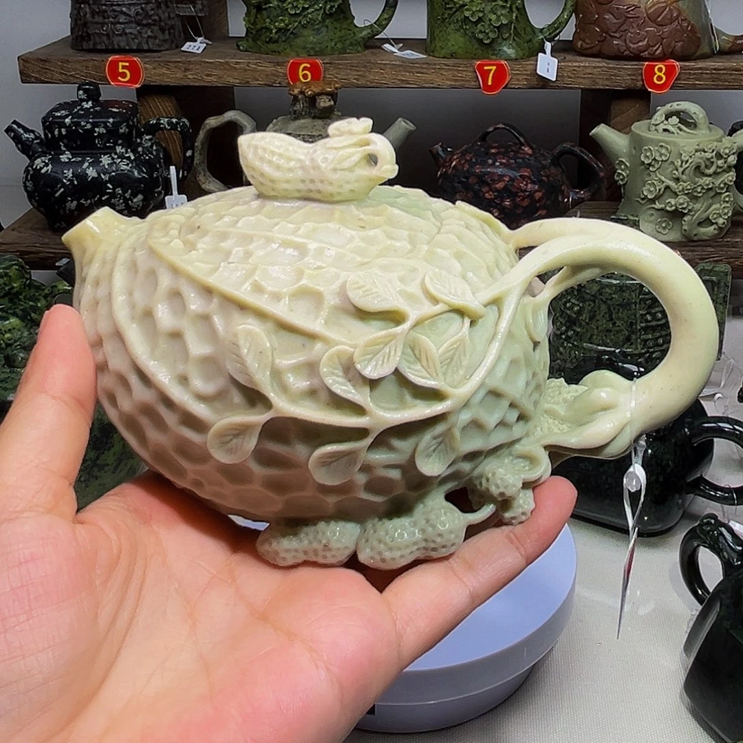 硕***父石材冰碛玉花生壶精品