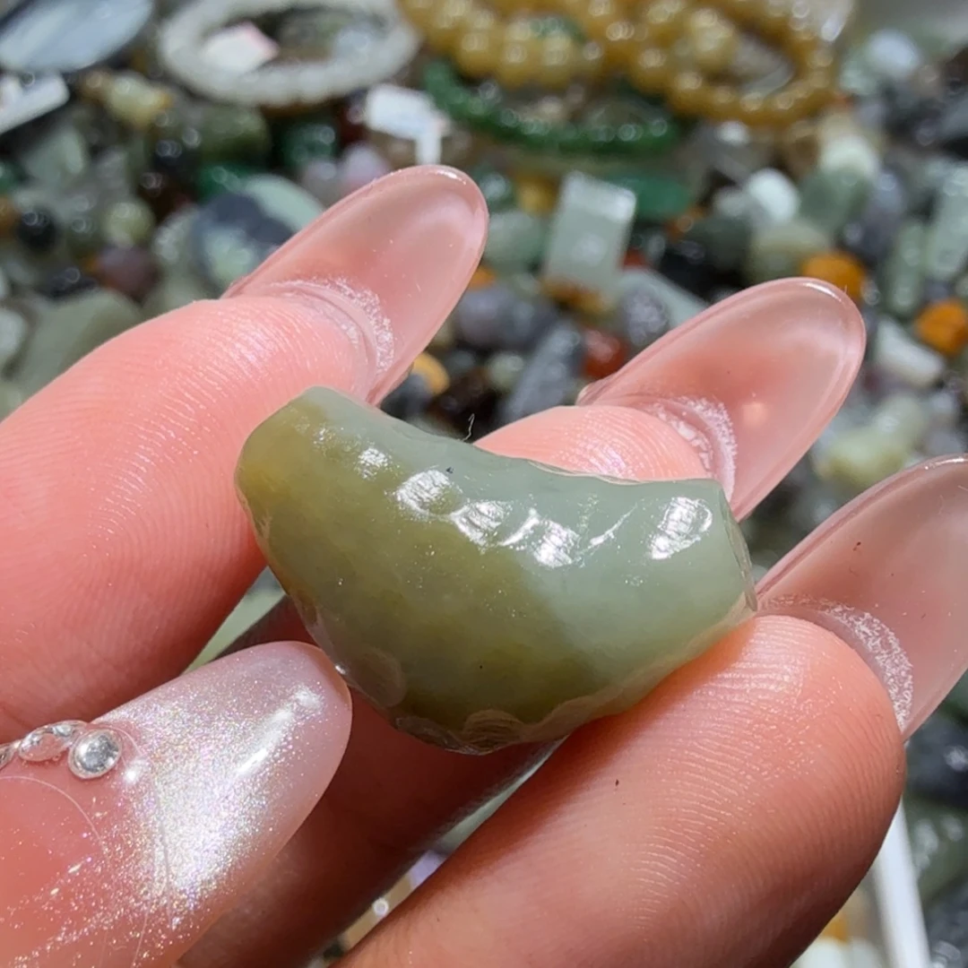 和田玉未镶嵌珠宝半成品