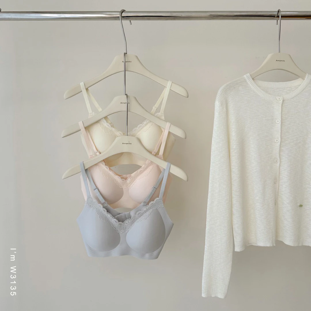 【舒肤蕾系列～】超亲肤～明星同款内内美背～品牌同款