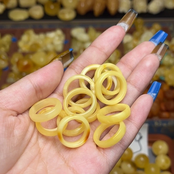 蜜蜡未镶嵌珠宝奇石福利款满蜡跑环一个卡环