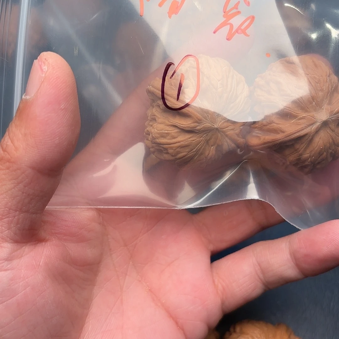 江***文玩核桃吊坠核桃
