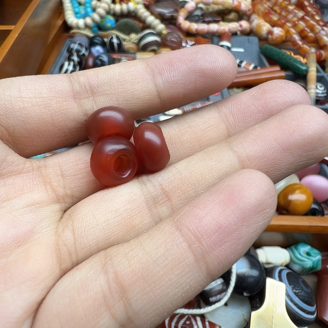 用***6玛瑙/玉髓未镶嵌珠宝半成品