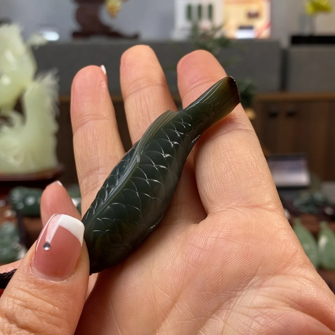 岫岩河磨玉（透闪石质玉）未镶嵌挂件淡****）