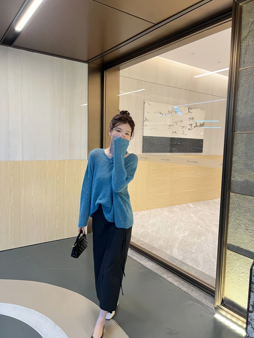 【芝士Cheese】林园玉兰 秋季时尚圆领设计感花朵肩带羊毛针织衫