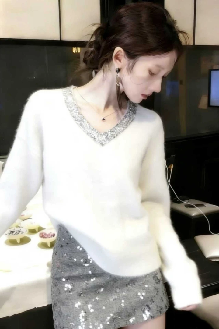 温柔甜美风韩系名媛V领镶钻长袖毛衣高腰亮片裙套装2025秋冬新款