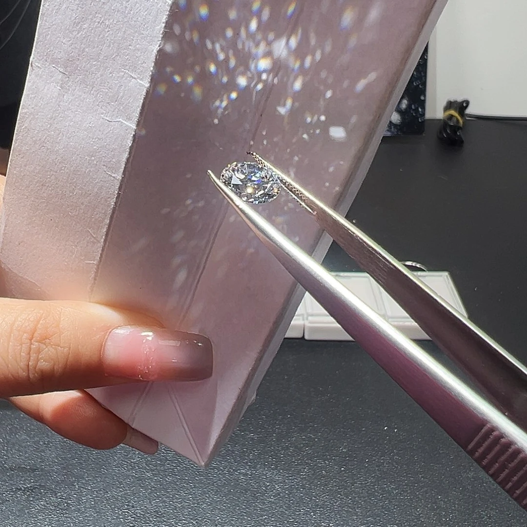 合成钻石裸石3.18ct爆闪圆形培育钻散货